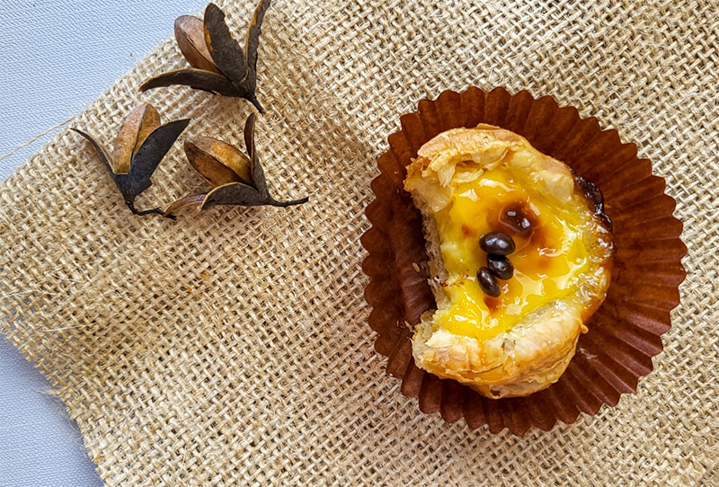 Bánh tart trứng sau khi nướng và để nghỉ 10 phút sẽ mang đến hương vị ngon nhất