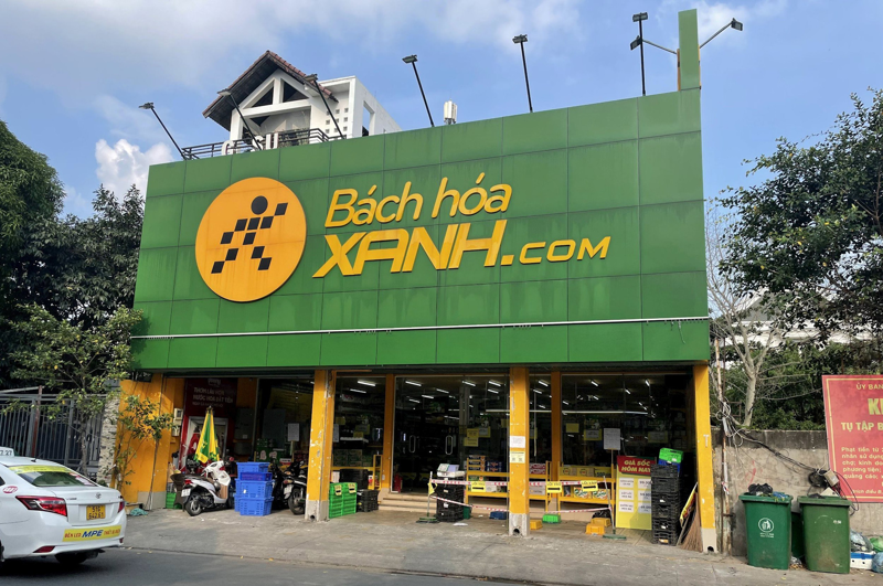 Bách Hóa Xanh là cái tên quen thuộc của người tiêu dùng Việt, chuyên cung cấp các sản phẩm tươi sống và nhu yếu phẩm